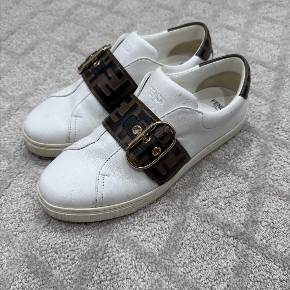 Fendi White Leather Sneakers with Logo Buckle